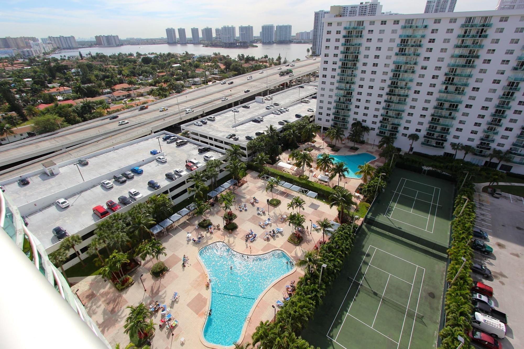 Ocean Reserve Sunny Isles Beach Extérieur photo